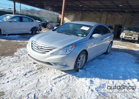 2013 Hyundai Sonata Gls z USA, uszkodzony, nr VIN 5NPEB4ACXDH771672